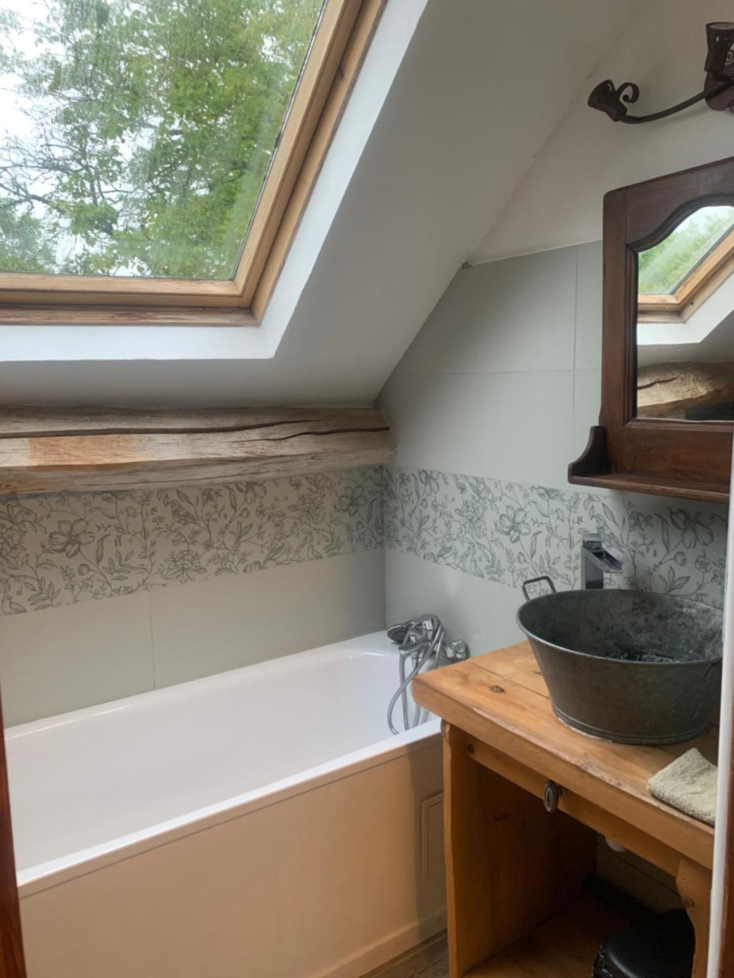 Au Joyeux Lureau Bed & Breakfast Touquin Bagian luar foto